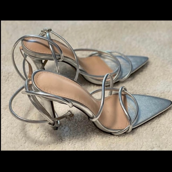 Sandals - Picture 2 of 3